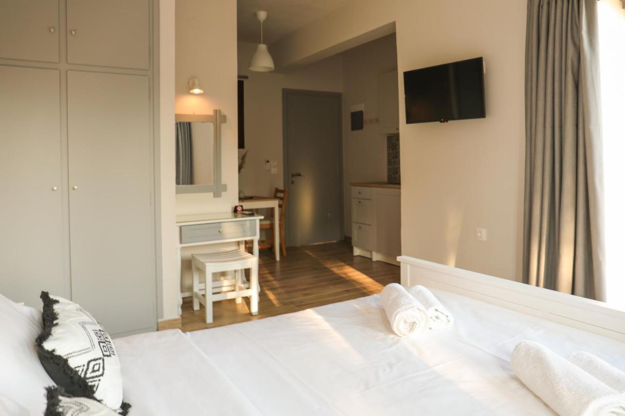 Golden Evelyn Aparthotel Αγία Παρασκευή Εξωτερικό φωτογραφία