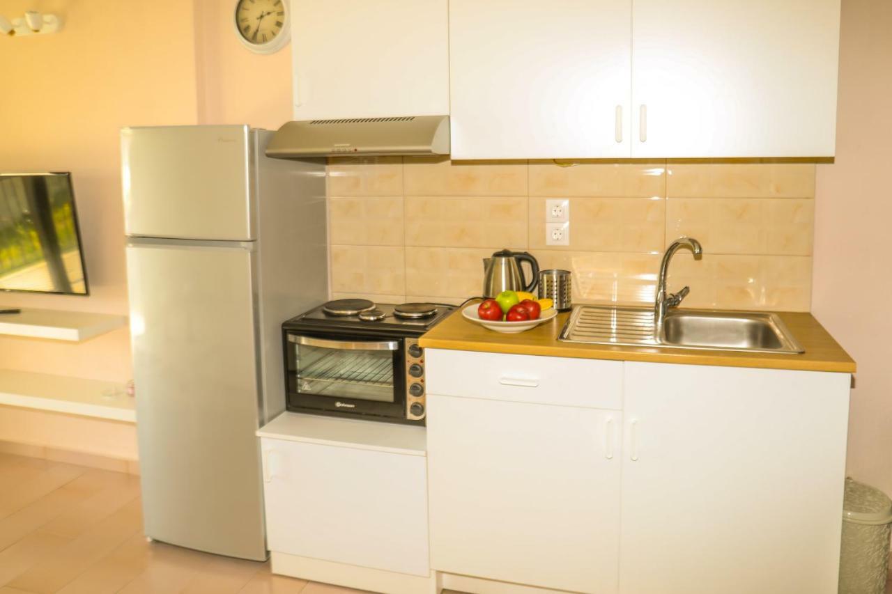 Golden Evelyn Aparthotel Αγία Παρασκευή Εξωτερικό φωτογραφία